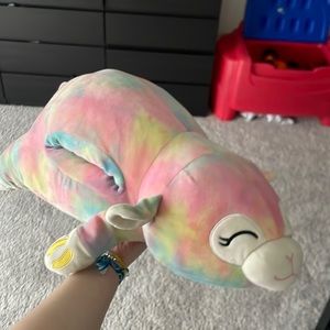 Hug squishmallow